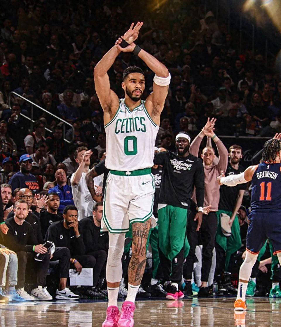 c7娱乐塔图姆连续五场比赛得分超过高光表现，篮网挑战极限！的简单介绍